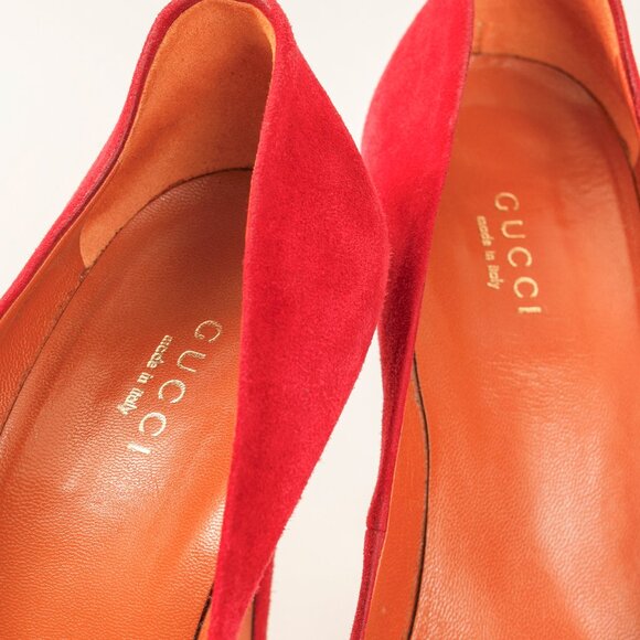 Gucci Raspberry Suede Platform Round-Toe Stiletto Pumps - Picture 9 of 10